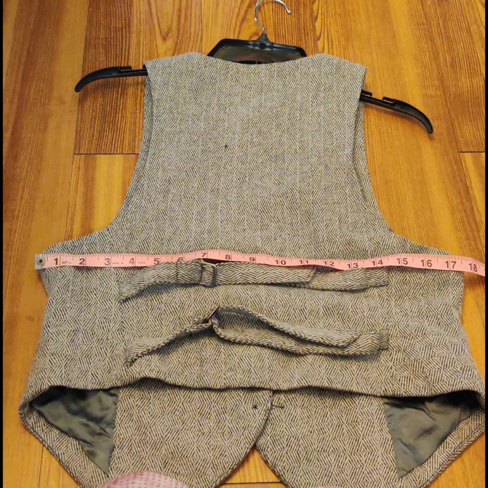 Urban Outfitters vest - Picture 6 of 8